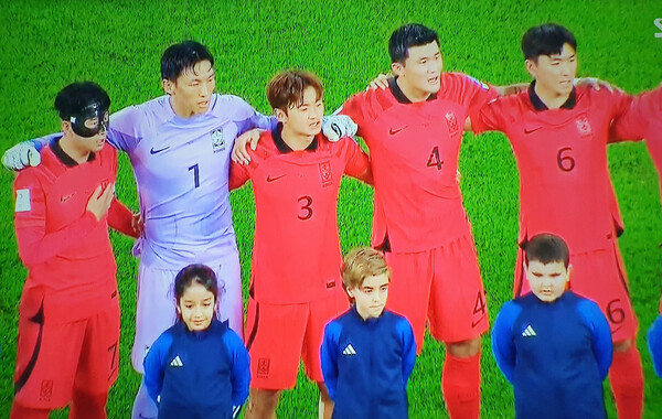 브라질전에 나선 우리 선수들. (사진=SBS 화면 촬영)