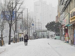 서울시, 새벽 눈 예보에 제설 비상근무 돌입 서울시, 새벽 눈 예보에 제설 비상근무 돌입